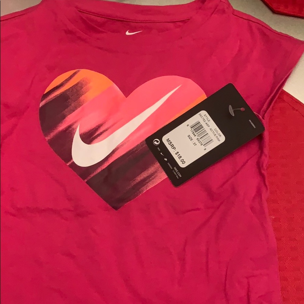 Nike tee